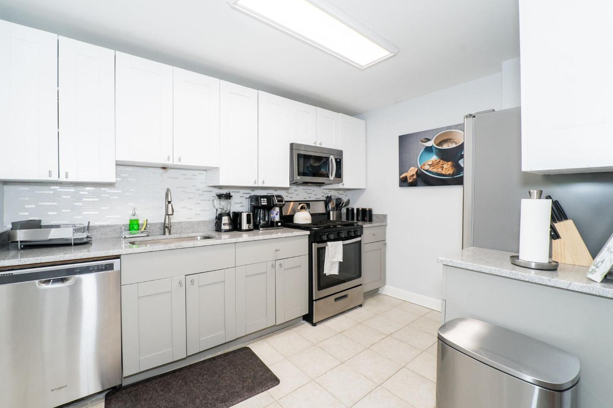 21Floor-Renovated 2Br,1Bath King And Queen Bed And Parking Atlanta Exterior photo