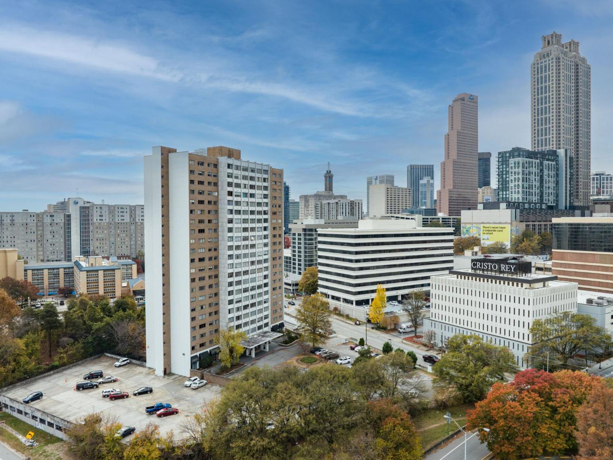 21Floor-Renovated 2Br,1Bath King And Queen Bed And Parking Atlanta Exterior photo