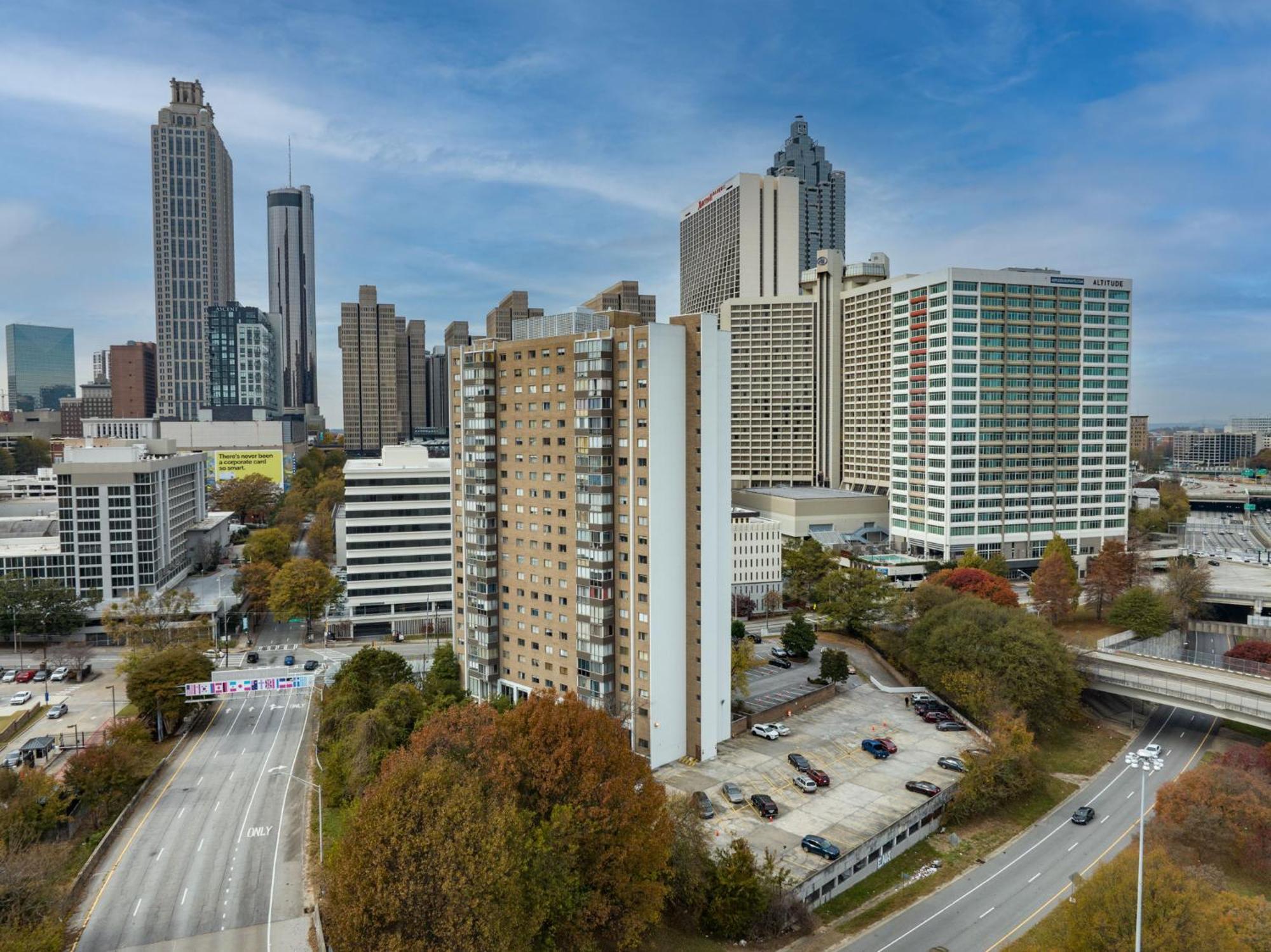 21Floor-Renovated 2Br,1Bath King And Queen Bed And Parking Atlanta Exterior photo